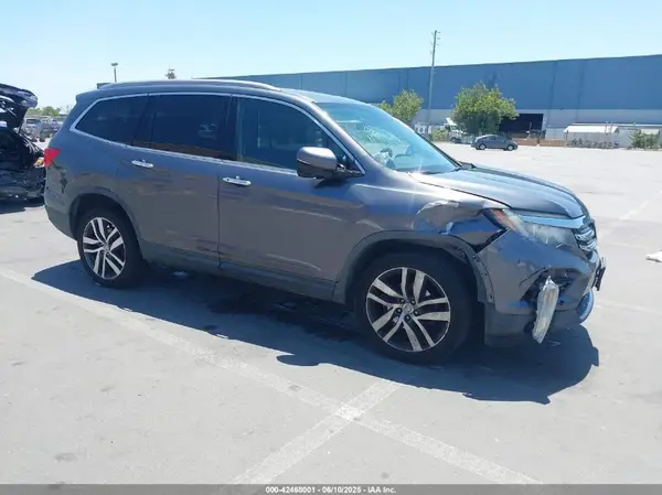 5FNYF6H98HB012885 2017 HONDA PILOT - Image 1