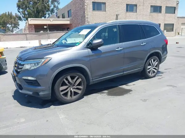 5FNYF6H98HB012885 2017 HONDA PILOT - Image 2