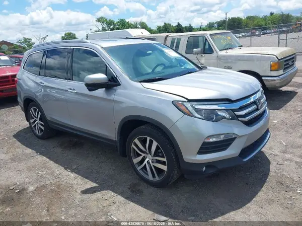 5FNYF6H98HB025426 2017 HONDA PILOT - Image 1