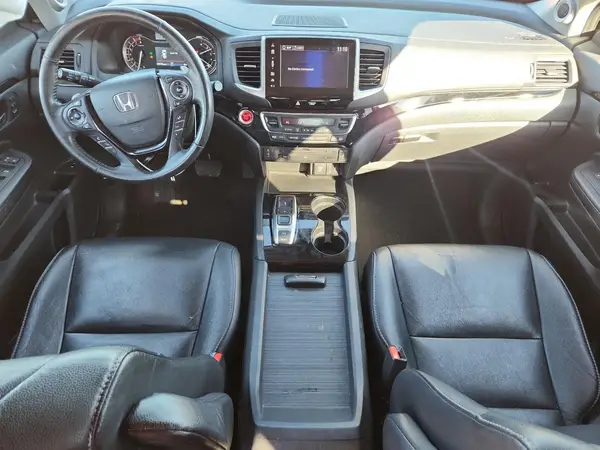 5FNYF6H98HB054439 2017 HONDA PILOT - Image 8