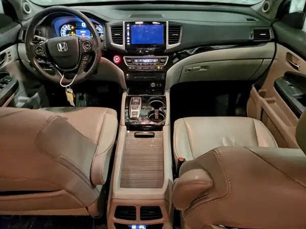 5FNYF6H98HB062332 2017 HONDA PILOT - Image 8