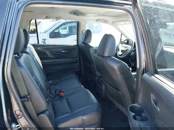 5FNYF6H98HB065053 2017 HONDA PILOT - Image 8