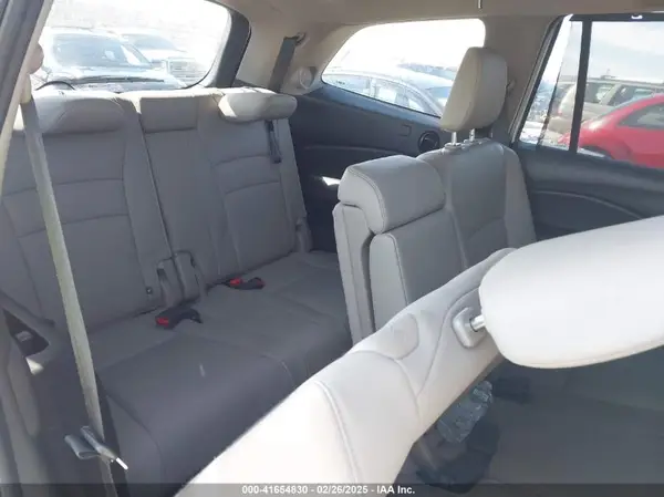 5FNYF6H98HB098327 2017 HONDA PILOT - Image 8