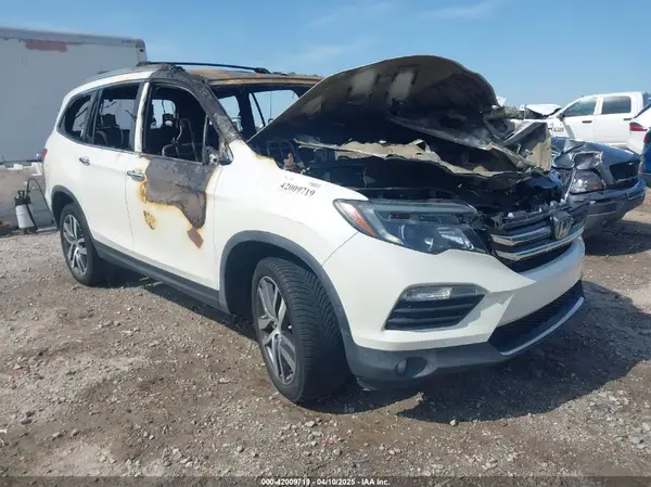 5FNYF6H98HB102022 2017 HONDA PILOT - Image 1