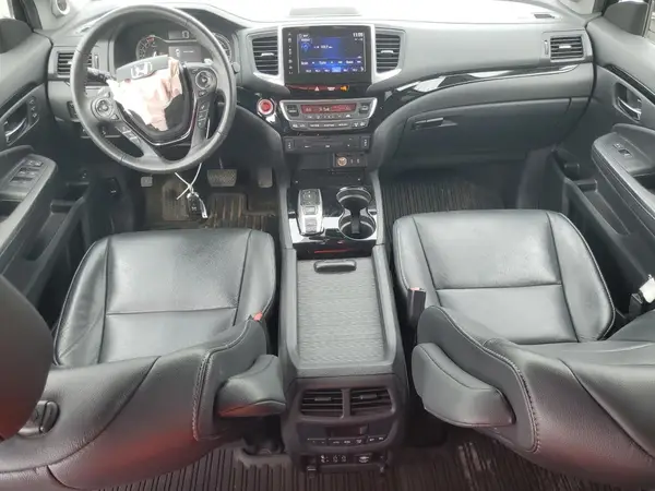 5FNYF6H98JB002945 2018 HONDA PILOT - Image 8