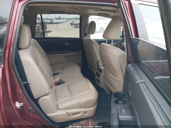 5FNYF6H98JB013556 2018 HONDA PILOT - Image 8