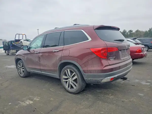 5FNYF6H98JB013590 2018 HONDA PILOT - Image 2