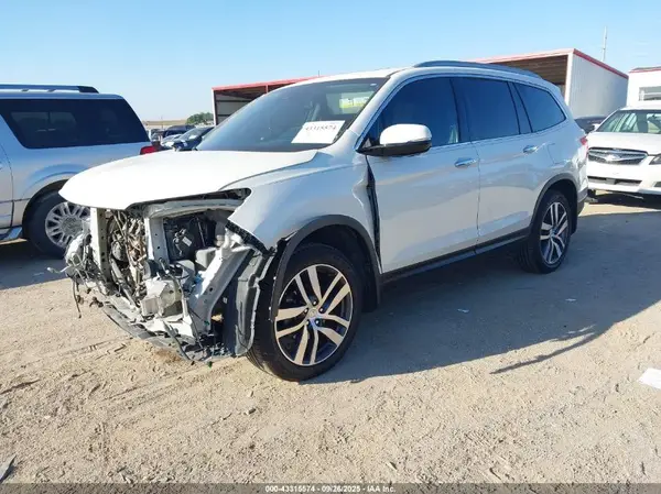 5FNYF6H98JB019227 2018 HONDA PILOT - Image 2