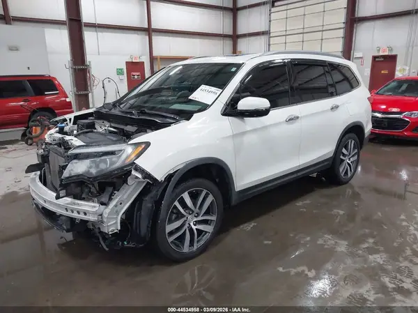 5FNYF6H98JB025402 2018 HONDA PILOT - Image 2