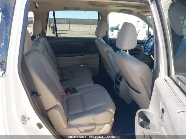 5FNYF6H98JB032821 2018 HONDA PILOT - Image 8