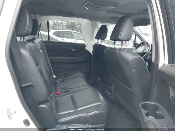 5FNYF6H98JB049005 2018 HONDA PILOT - Image 8