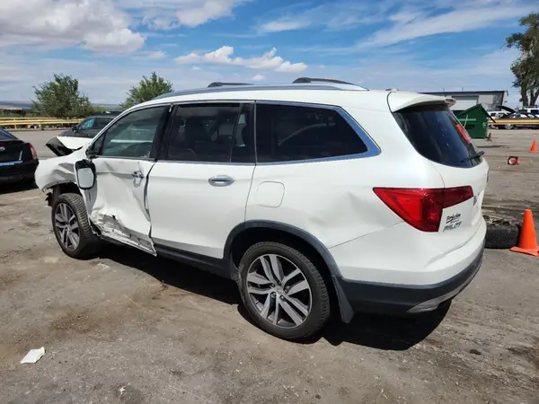 5FNYF6H98JB054611 2018 HONDA PILOT - Image 2