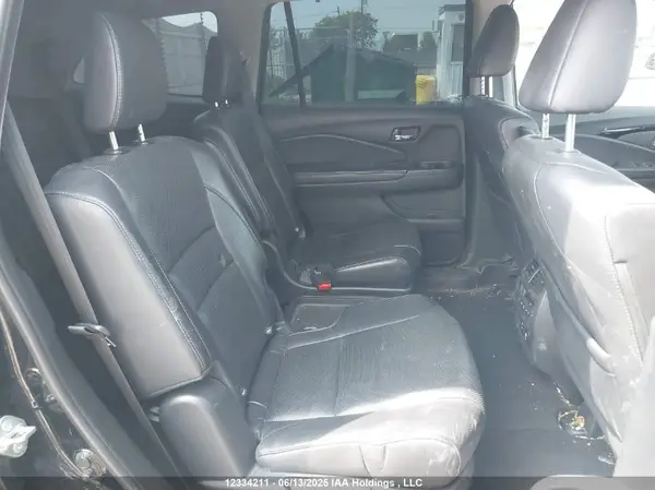 5FNYF6H98JB505004 2018 HONDA PILOT - Image 8