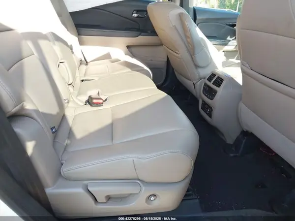 5FNYF6H98KB016992 2019 HONDA PILOT - Image 8
