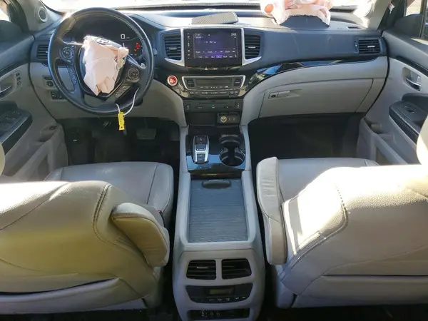 5FNYF6H99HB006321 2017 HONDA PILOT - Image 8