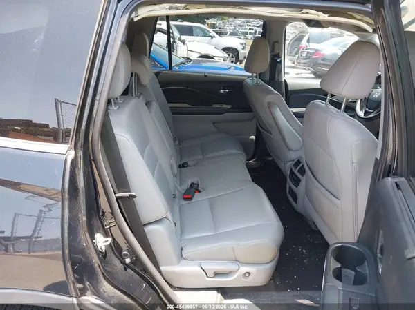 5FNYF6H99HB011504 2017 HONDA PILOT - Image 8