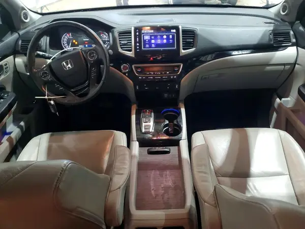 5FNYF6H99HB021207 2017 HONDA PILOT - Image 8