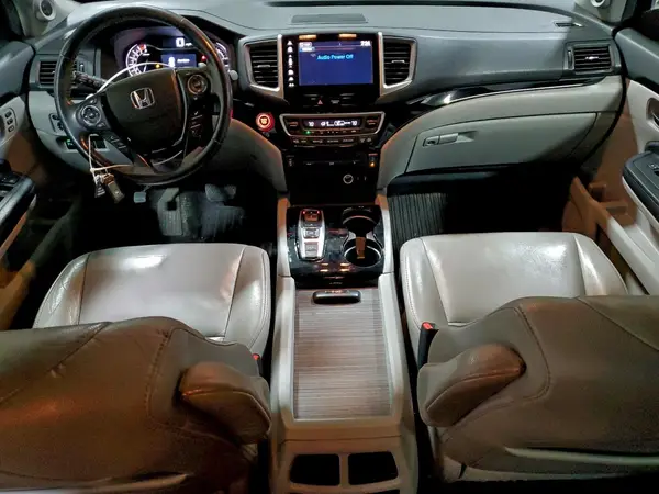 5FNYF6H99HB022745 2017 HONDA PILOT - Image 8