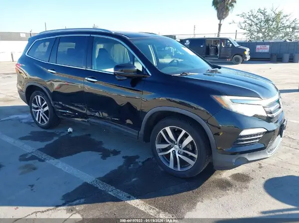5FNYF6H99HB060122 2017 HONDA PILOT - Image 1