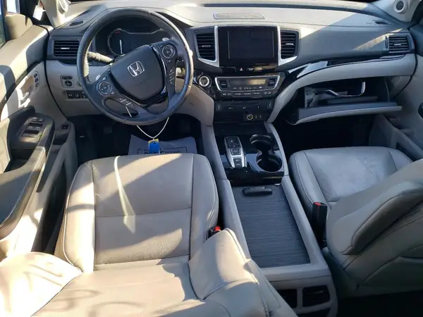 5FNYF6H99HB065174 2017 HONDA PILOT - Image 8