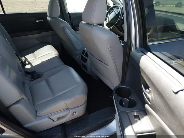 5FNYF6H99HB084310 2017 HONDA PILOT - Image 8