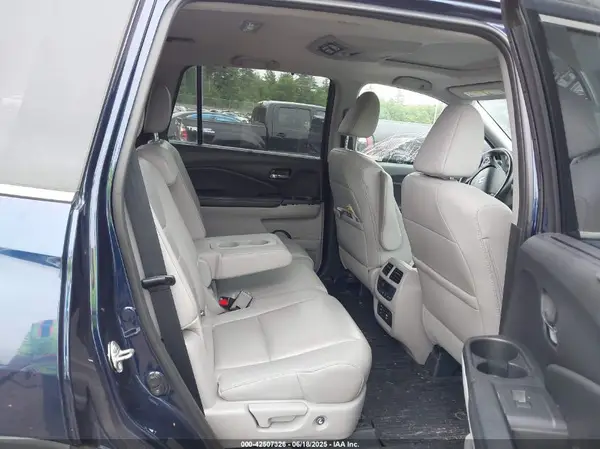 5FNYF6H99HB093136 2017 HONDA PILOT - Image 8