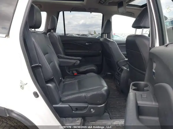 5FNYF6H99HB500257 2017 HONDA PILOT - Image 8