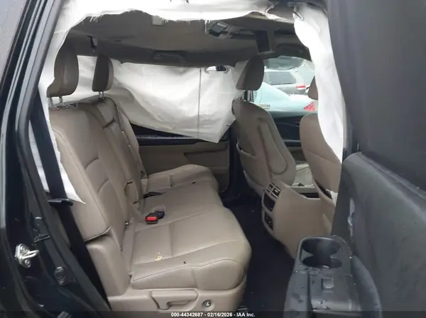 5FNYF6H99JB000492 2018 HONDA PILOT - Image 8