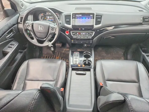 5FNYF6H99JB002937 2018 HONDA PILOT - Image 8
