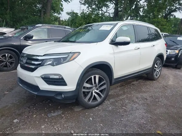 5FNYF6H99JB056304 2018 HONDA PILOT - Image 2