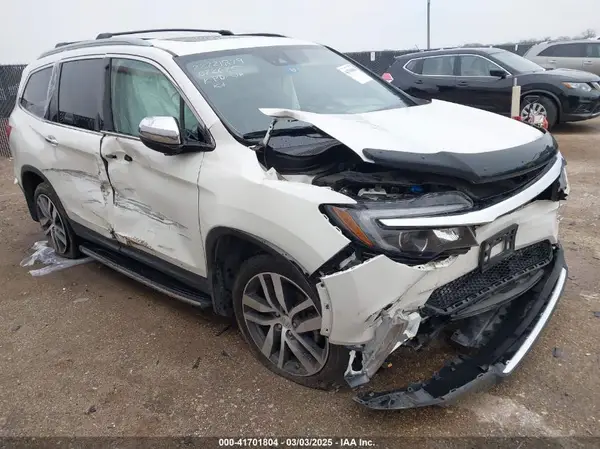 5FNYF6H99JB504881 2018 HONDA PILOT - Image 1