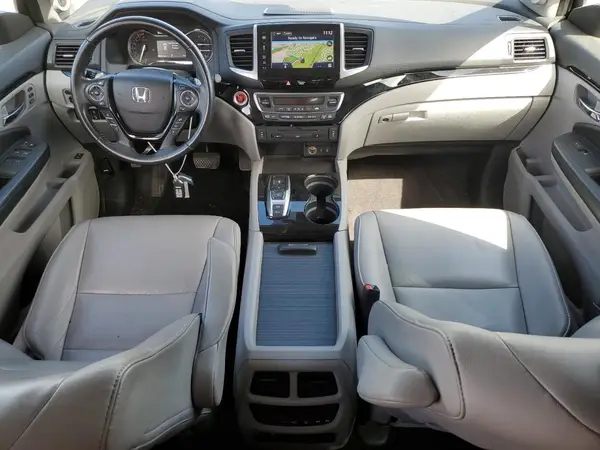 5FNYF6H9XHB000981 2017 HONDA PILOT - Image 8