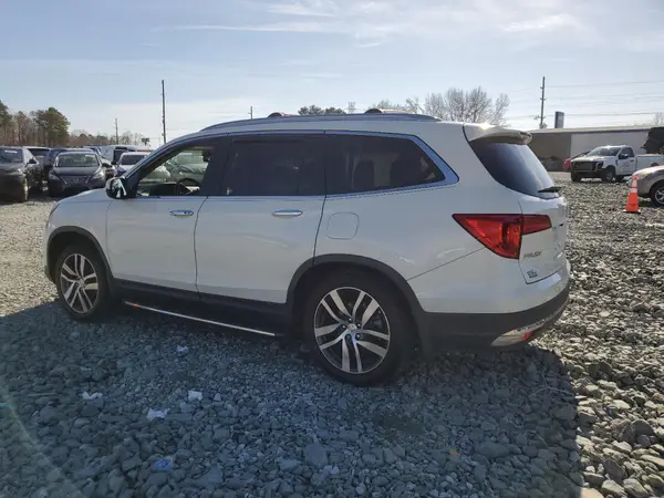 5FNYF6H9XHB007929 2017 HONDA PILOT - Image 2