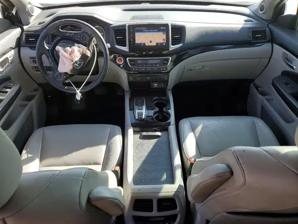 5FNYF6H9XHB009292 2017 HONDA PILOT - Image 8
