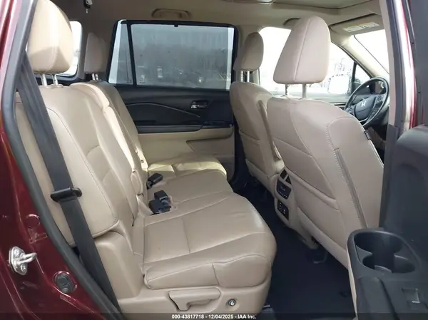 5FNYF6H9XHB018932 2017 HONDA PILOT - Image 8