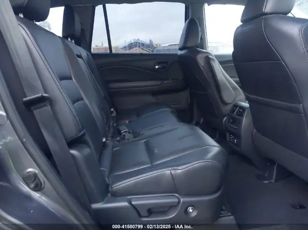 5FNYF6H9XHB045306 2017 HONDA PILOT - Image 8