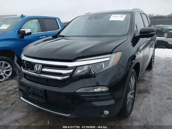 5FNYF6H9XHB051705 2017 HONDA PILOT - Image 2