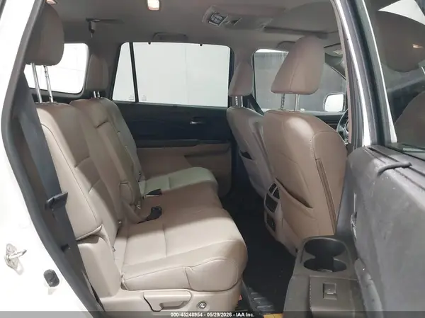 5FNYF6H9XHB053793 2017 HONDA PILOT - Image 8