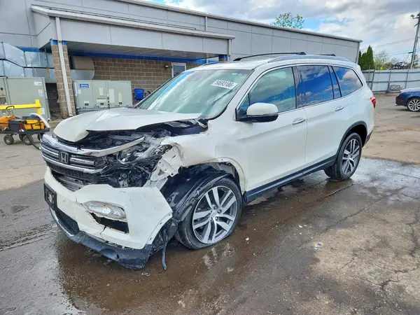 5FNYF6H9XHB054362 2017 HONDA PILOT - Image 1