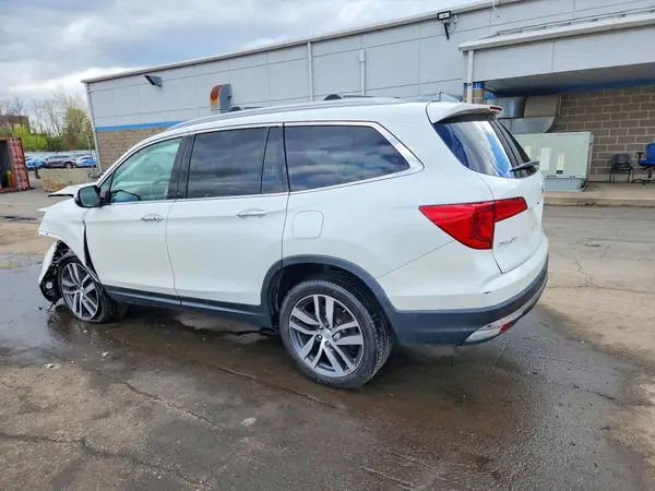 5FNYF6H9XHB054362 2017 HONDA PILOT - Image 2