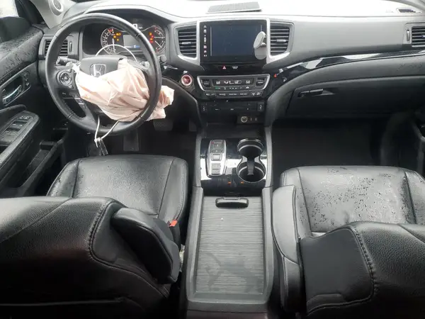 5FNYF6H9XHB065216 2017 HONDA PILOT - Image 8