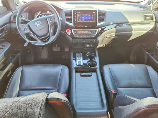 5FNYF6H9XHB074806 2017 HONDA PILOT - Image 8