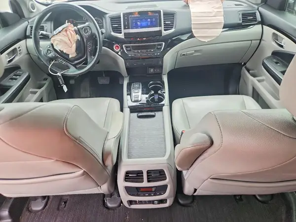 5FNYF6H9XHB077141 2017 HONDA PILOT - Image 8