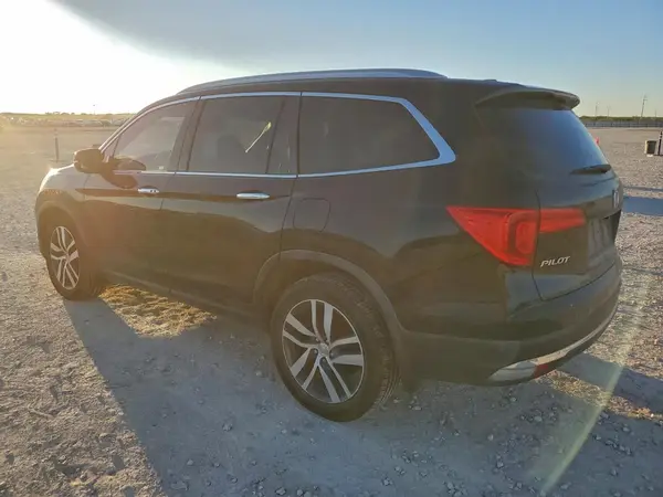 5FNYF6H9XHB085885 2017 HONDA PILOT - Image 2
