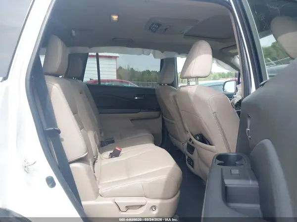 5FNYF6H9XHB102944 2017 HONDA PILOT - Image 8