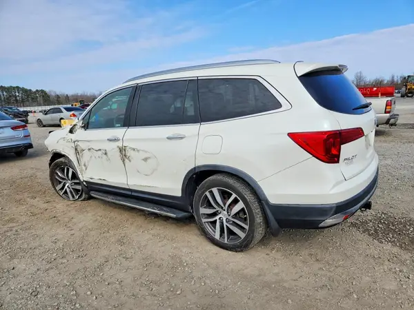 5FNYF6H9XJB000470 2018 HONDA PILOT - Image 2