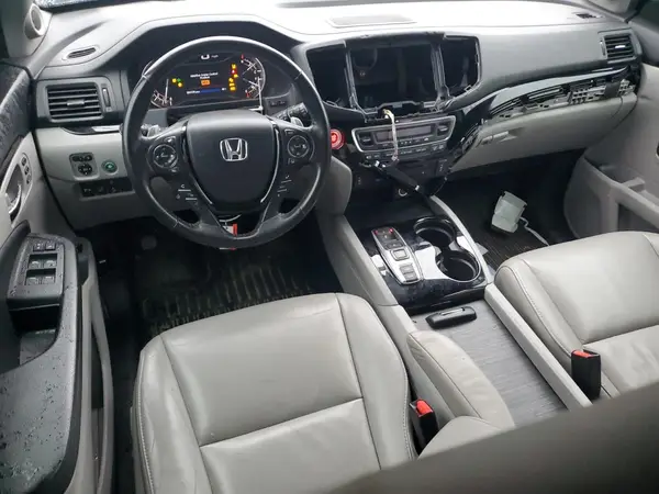 5FNYF6H9XJB015650 2018 HONDA PILOT - Image 8
