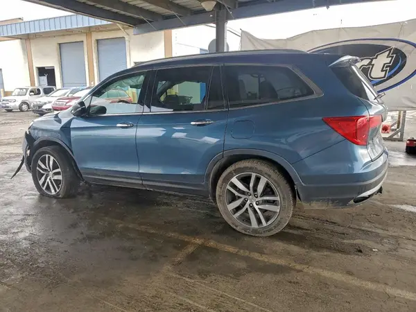 5FNYF6H9XJB018175 2018 HONDA PILOT - Image 2