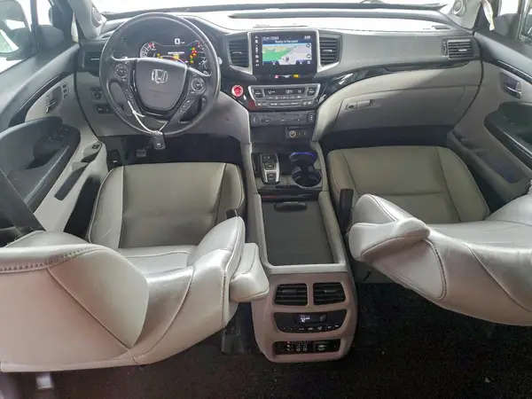 5FNYF6H9XJB018175 2018 HONDA PILOT - Image 8