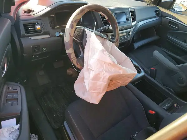 5FNYF7H26KB006860 2019 HONDA PASSPORT - Image 8